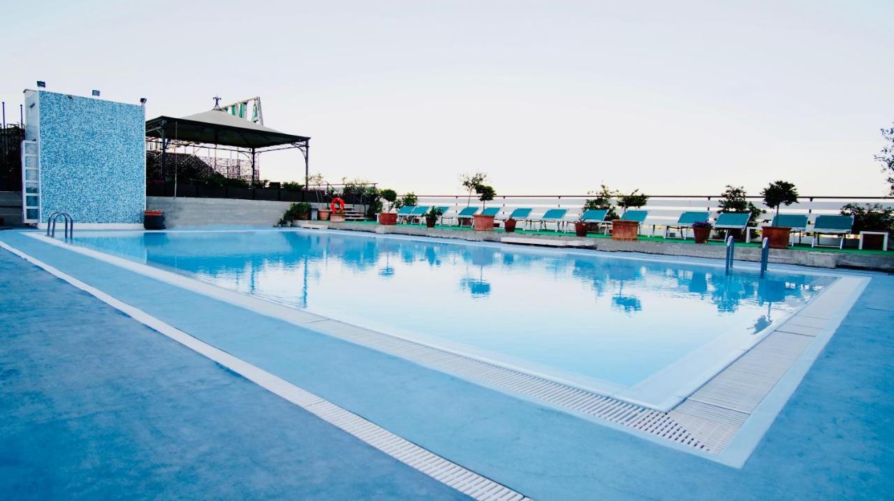 Grand Hotel Ambasciatori Wellness & Spa キアンチャーノ・テルメ エクステリア 写真