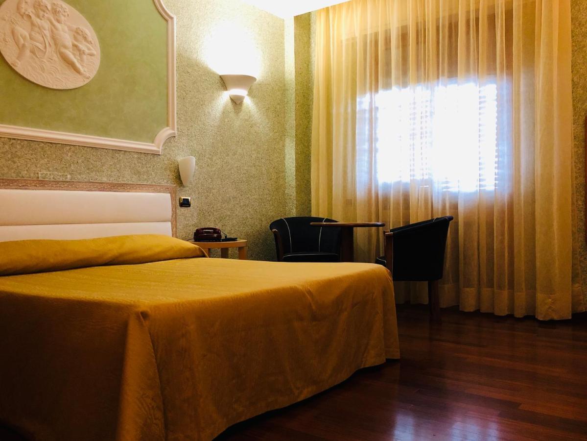 Grand Hotel Ambasciatori Wellness & Spa キアンチャーノ・テルメ エクステリア 写真